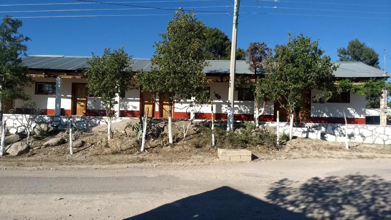 Hotel Entronque Barrancas San Alonso Dış mekan fotoğraf