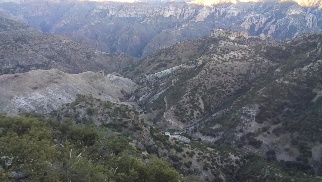 Hotel Entronque Barrancas San Alonso Dış mekan fotoğraf